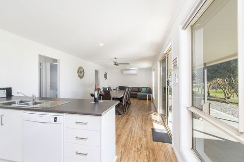 32 West B&B - Accommodation Port Hedland 18