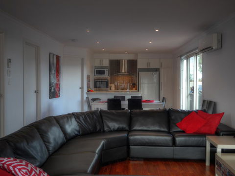Home On Torrens - Accommodation Port Hedland 28