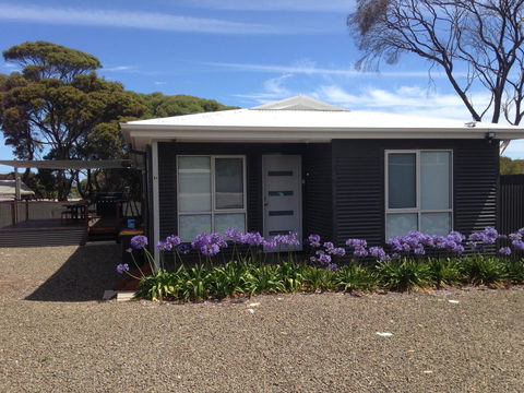 Home On Torrens - Accommodation Port Hedland 8