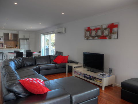 Home On Torrens - Accommodation Port Hedland 26