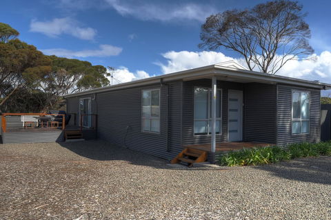 Home On Torrens - Accommodation Port Hedland 23