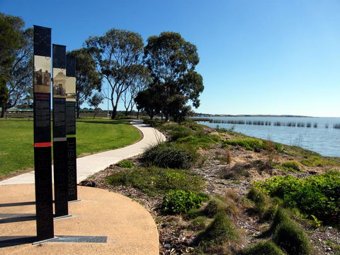 Coorong Waterfront Retreat - Accommodation Port Hedland 31
