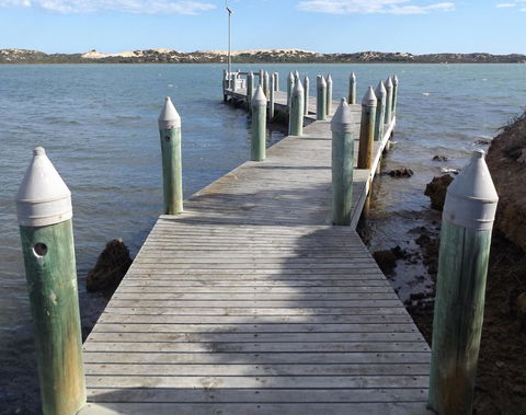 Coorong Waterfront Retreat - Accommodation Port Hedland 33