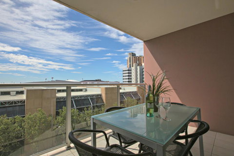 Adelaide DressCircle Apartments - North Terrace - Accommodation Port Hedland 1