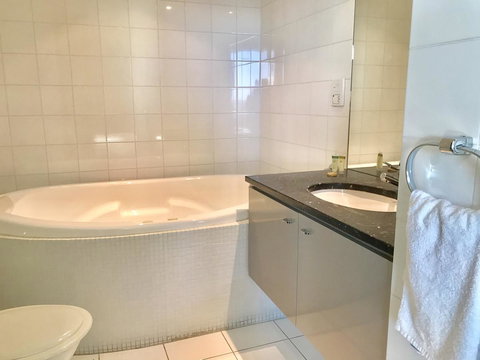 Adelaide DressCircle Apartments - North Terrace - Accommodation Port Hedland 6