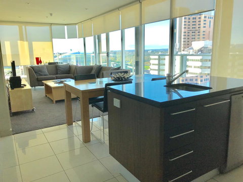 Adelaide DressCircle Apartments - North Terrace - Accommodation Port Hedland 3