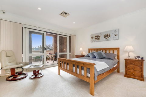 Adelaide Style Accommodation-Close To City-North Adelaide-3 Bdrm- FREE Parking - Accommodation Port Hedland 14