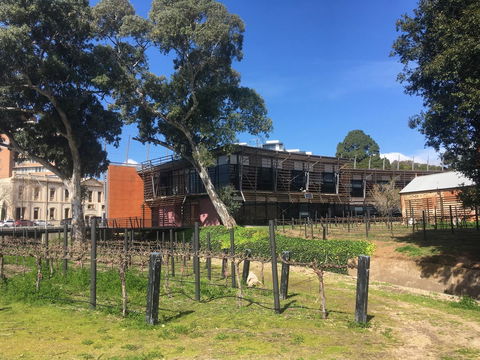 Adelaide Style Accommodation-Close To City-North Adelaide-3 Bdrm- FREE Parking - Accommodation Port Hedland 39