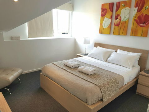 Spacious 4 BR And 2 Bathrooms City Apartment - Accommodation Port Hedland 4