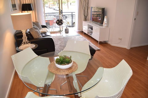 Spacious 4 BR And 2 Bathrooms City Apartment - Accommodation Port Hedland 14