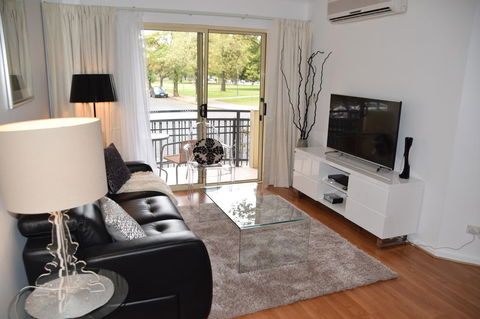 Spacious 4 BR And 2 Bathrooms City Apartment - Accommodation Port Hedland 16