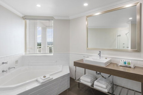 Crowne Plaza Terrigal Pacific, An IHG Hotel - Accommodation Port Hedland 37