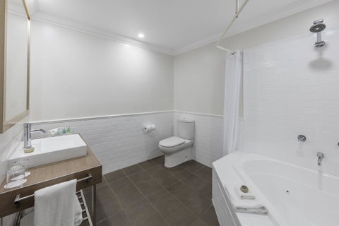 Crowne Plaza Terrigal Pacific, An IHG Hotel - Accommodation Port Hedland 32