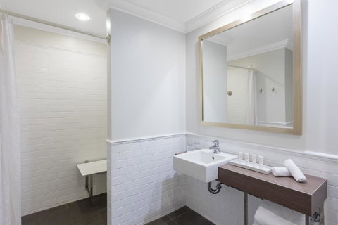 Crowne Plaza Terrigal Pacific, An IHG Hotel - Accommodation Port Hedland 39