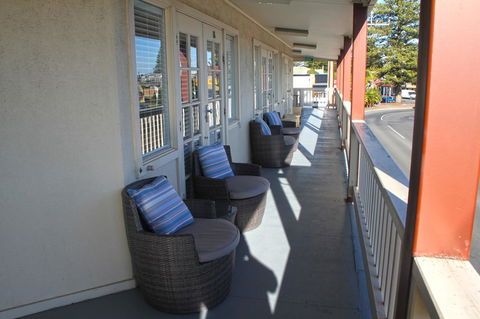 Smugglers Inn Studio Apartments - Accommodation Port Hedland 1