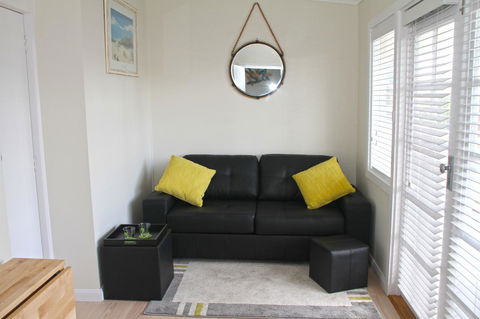 Smugglers Inn Studio Apartments - Accommodation Port Hedland 11