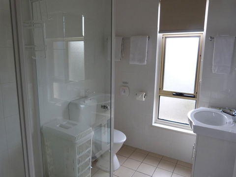 Glenelg Holiday Apartments - Corfu - Accommodation Port Hedland 14