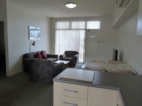 Glenelg Holiday Apartments - Corfu - Accommodation Port Hedland 10