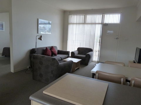 Glenelg Holiday Apartments - Corfu - Accommodation Port Hedland 6