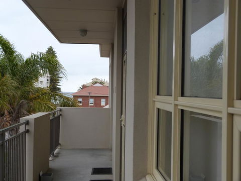 Glenelg Holiday Apartments - Corfu - Accommodation Port Hedland 2