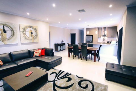 Casavino Luxury Villa - Accommodation Port Hedland 3