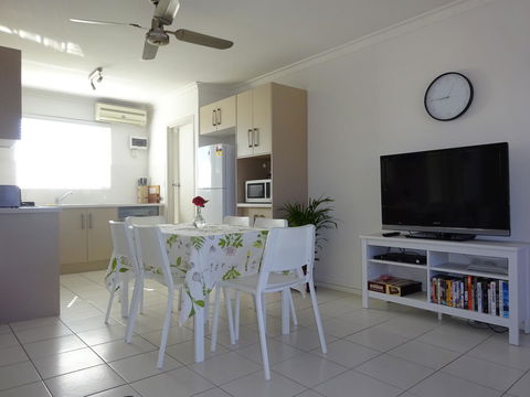 Selene Holiday Apartment @West Beach - Accommodation Port Hedland 9