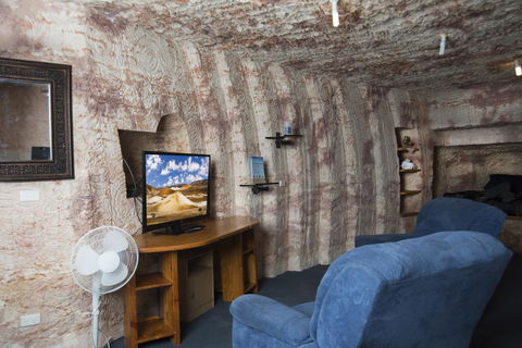 Ali\'s Underground Studio - Accommodation Port Hedland 0