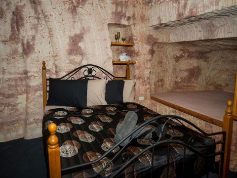 Ali\'s Underground Studio - Accommodation Port Hedland 8