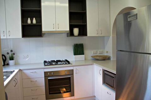 Adelaide DressCircle Apartments - Archer Street - Accommodation Port Hedland 15