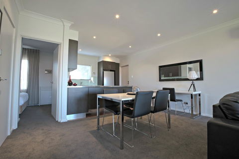 Adelaide DressCircle Apartments - Archer Street - Accommodation Port Hedland 8