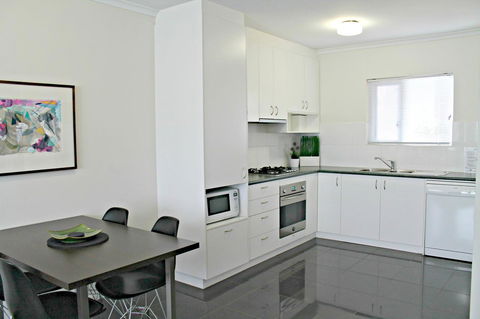 Adelaide DressCircle Apartments - Archer Street - Accommodation Port Hedland 10