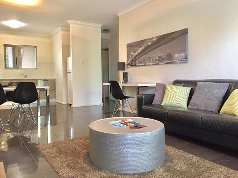 Adelaide DressCircle Apartments - Archer Street - Accommodation Port Hedland 7