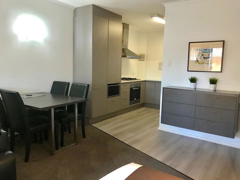 Adelaide DressCircle Apartments - Archer Street - Accommodation Port Hedland 5
