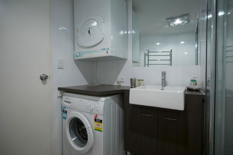 Adelaide DressCircle Apartments - Archer Street - Accommodation Port Hedland 16