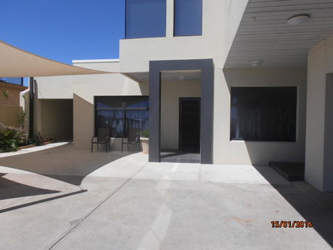 Atlantic West Beach Apartments - Accommodation Port Hedland 2