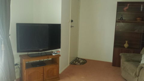 The Quorn-er House - Accommodation Port Hedland 17