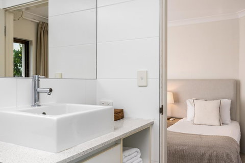 Bayview Beachfront Apartments, In Town Right On The Beach - Accommodation Port Hedland 31