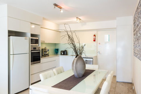 Bayview Beachfront Apartments, In Town Right On The Beach - Accommodation Port Hedland 42