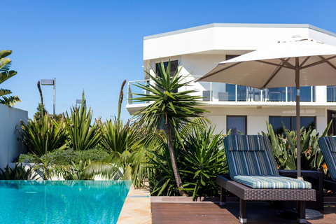 Bayview Beachfront Apartments, In Town Right On The Beach - Accommodation Port Hedland 17