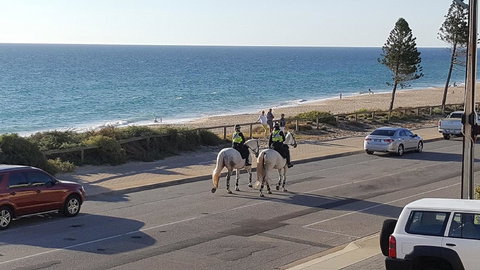 Beachside Escape On The Esplanade - Accommodation Port Hedland 4