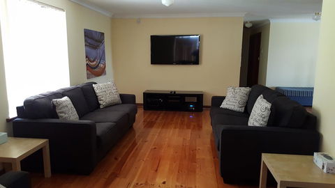 Breeze On Scenic - Accommodation Port Hedland 7