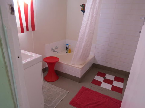 The Pig And Whistle - Accommodation Port Hedland 11