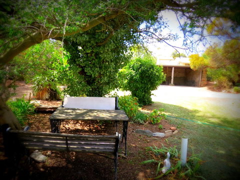 The Pig And Whistle - Accommodation Port Hedland 5