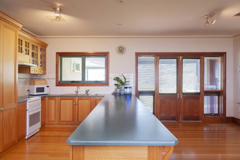 Angaston Saleyards Luxury Accommodation - Accommodation Port Hedland 4