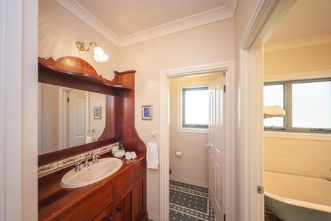 Angaston Saleyards Luxury Accommodation - Accommodation Port Hedland 14