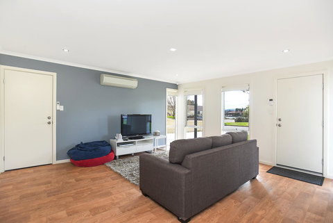 'Hope House' - Encounter Bay - Accommodation Port Hedland 11