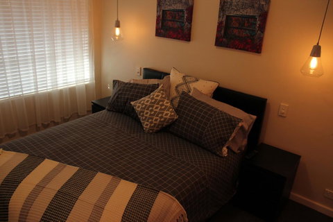 Christophers Villa - Accommodation Port Hedland 14
