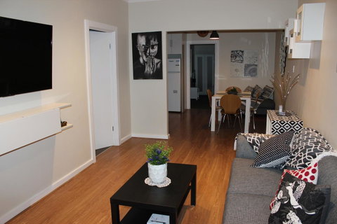 Christophers Villa - Accommodation Port Hedland 35