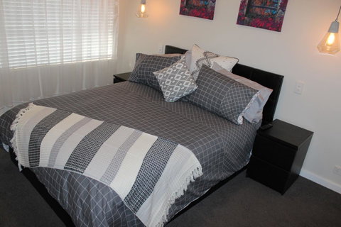 Christophers Villa - Accommodation Port Hedland 12