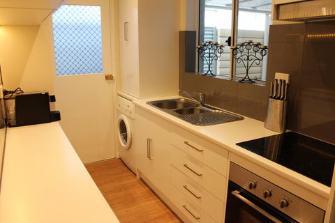 Christophers Villa - Accommodation Port Hedland 34